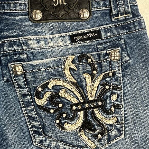 Miss Me | Slight Factory Distressed Easy Crop - Picture 6 of 6